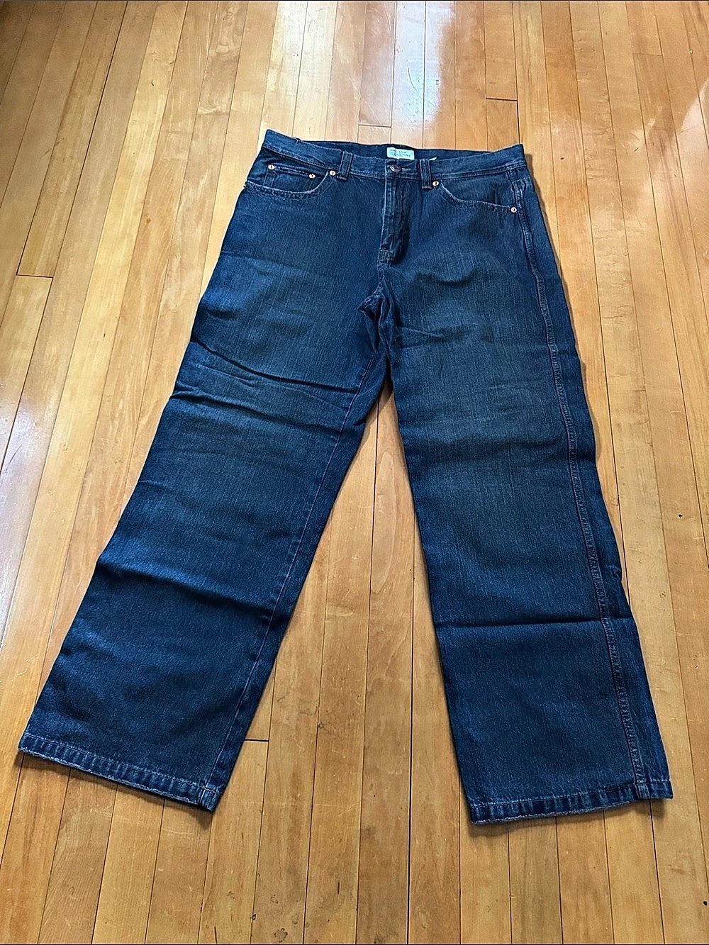 DKNY  Denim dark wash Boot Cut designer Jeans mens Waist 36x30